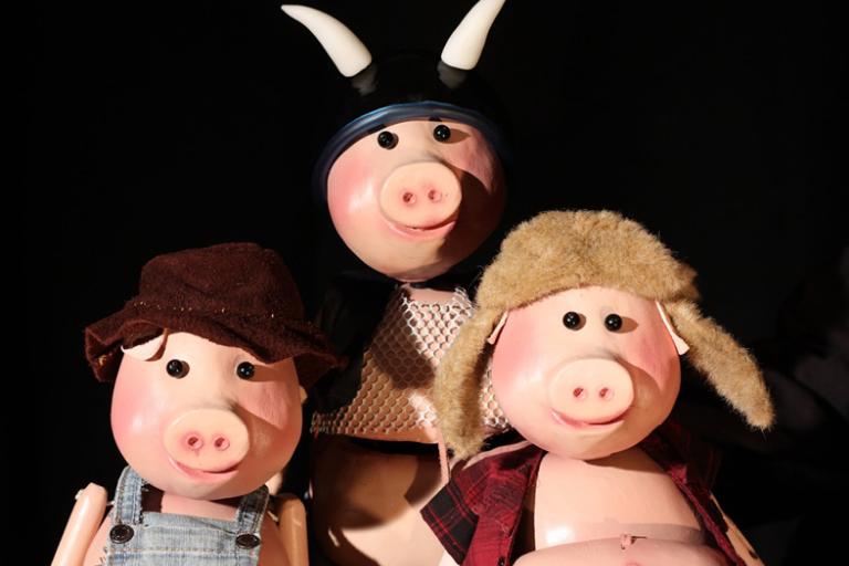 Three pig puppets