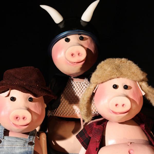 Three pig puppets